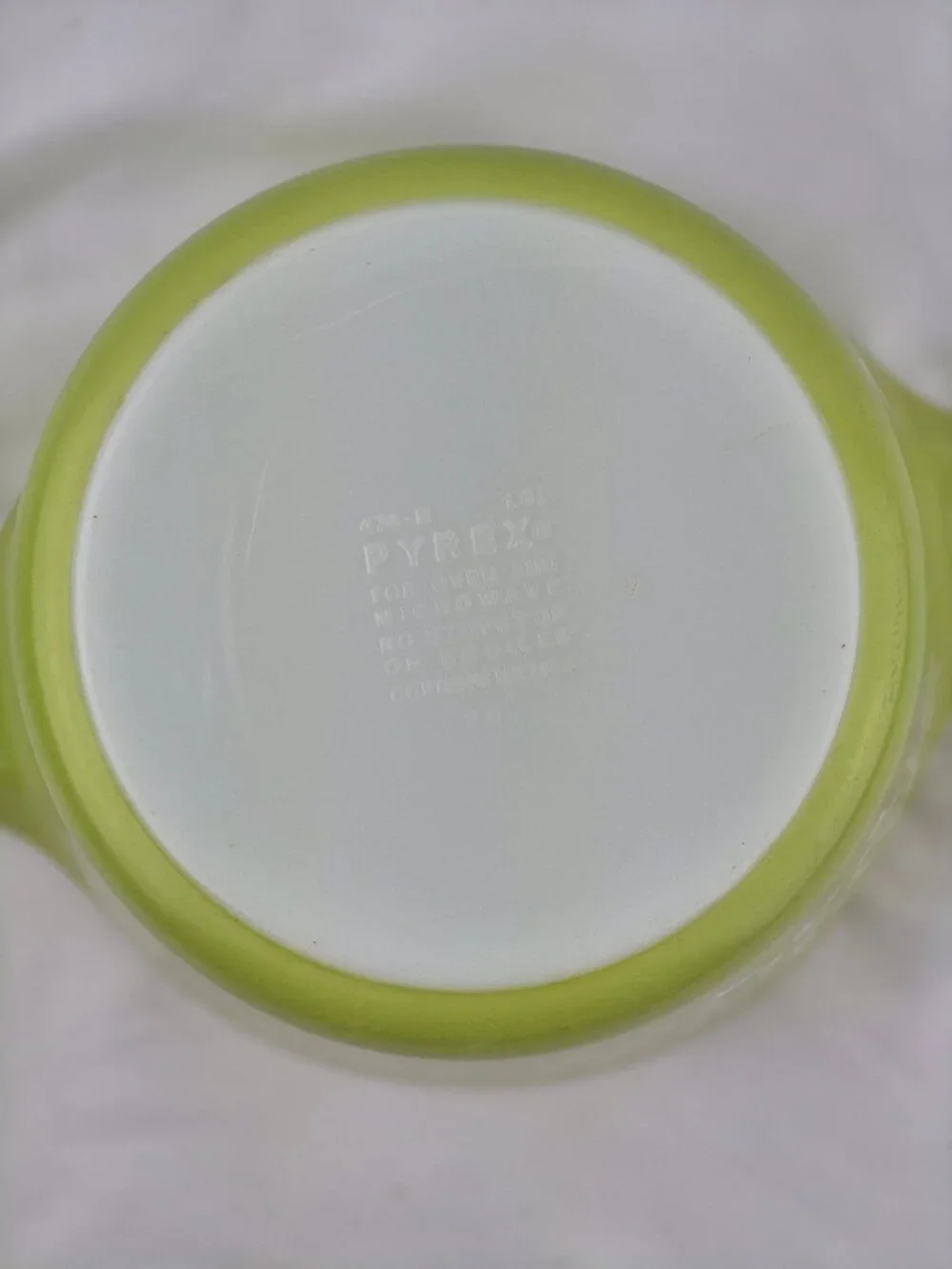 Pyrex 474-B 1.5 Quart Casserole Dish 